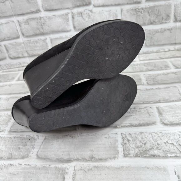 Coach Tabby Peep Toe  Classic Coach Logo Heels Pumps Size 8.5 Wood Wedge - Picture 8 of 10